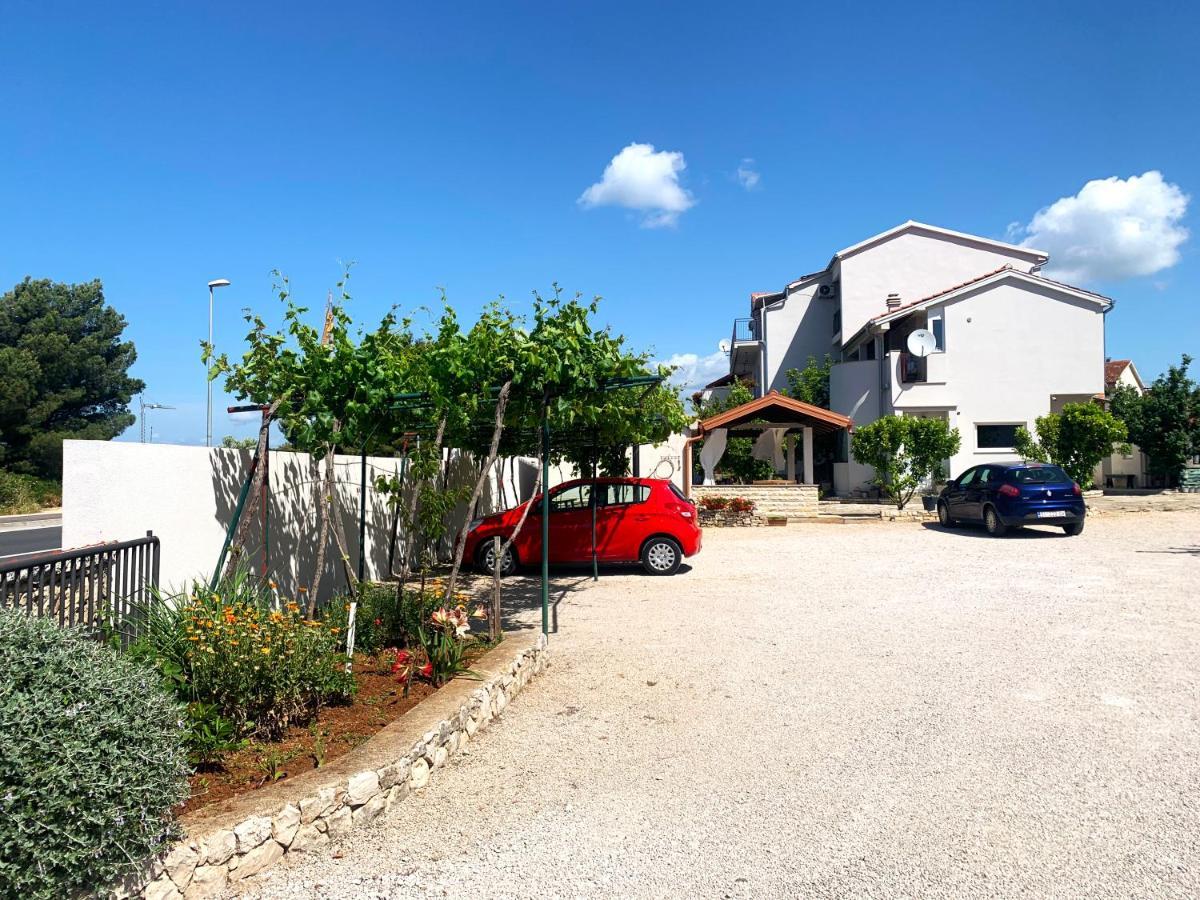 Apartmani Kardum Brodarica Brodarica  Esterno foto