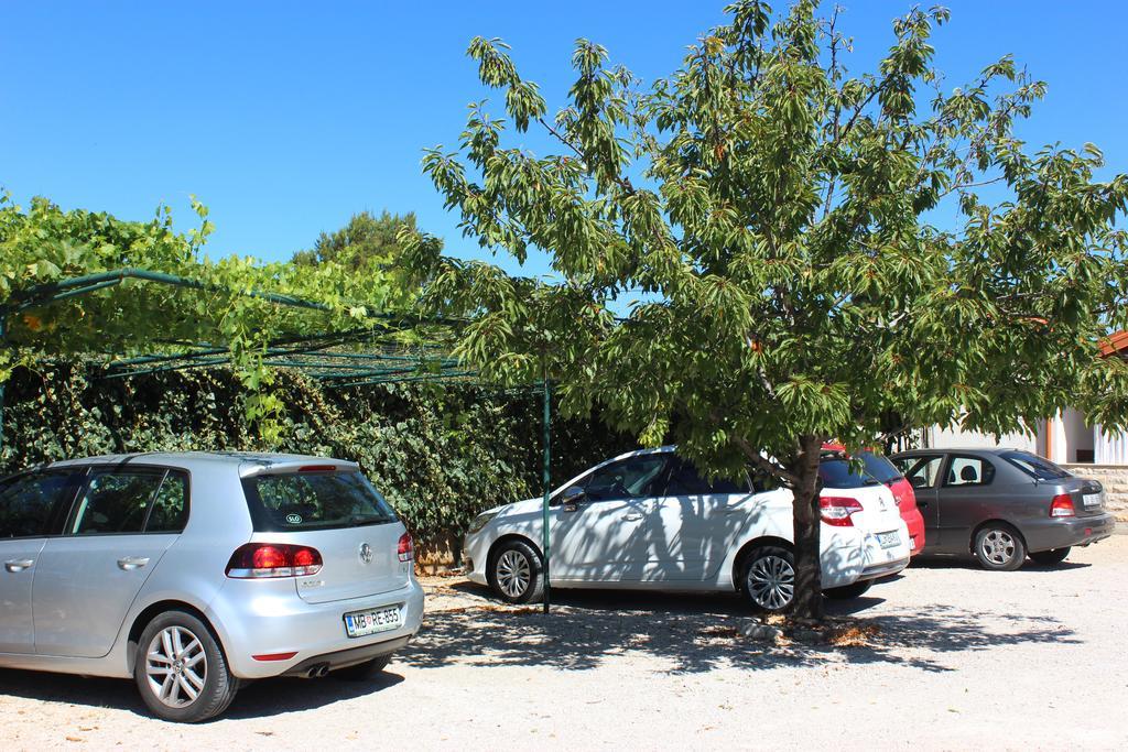 Apartmani Kardum Brodarica Brodarica  Esterno foto